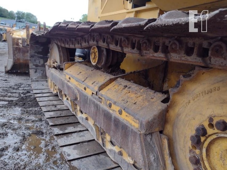 2017-deere-650k-lgp-image-22
