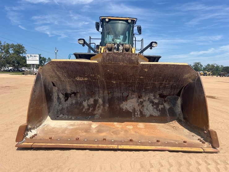 2022-caterpillar-980-image-6