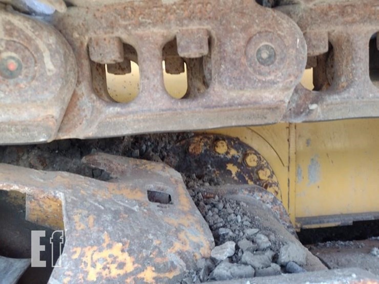 2012-deere-700j-lt-image-36