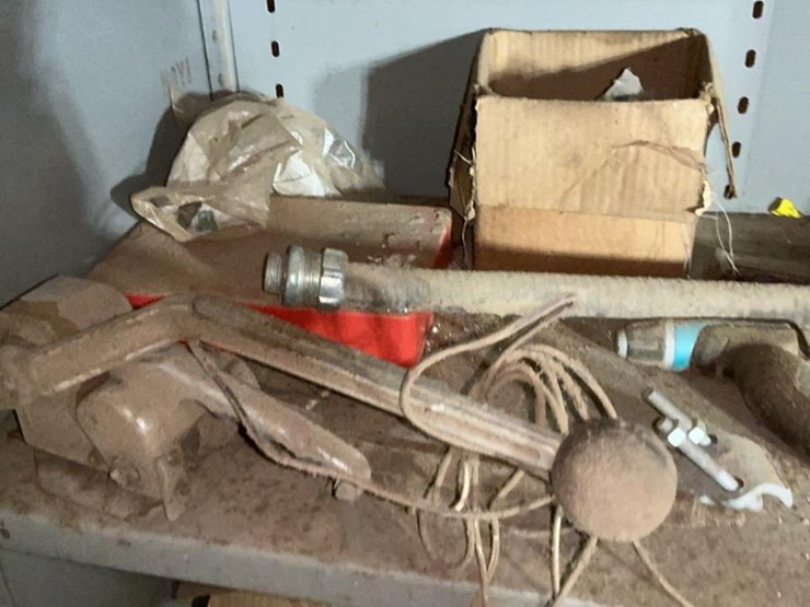 #150-•-parts-shelf-and-contents-image-16