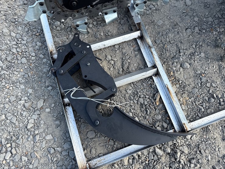 #2063-•-unused-jct-6'-skid-steer-trencher-inv#-27486-image-5