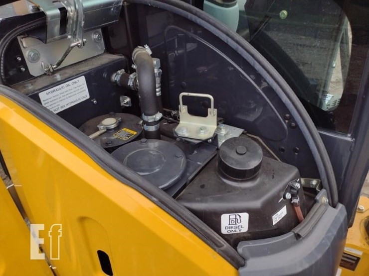 2023-deere-35g-image-43