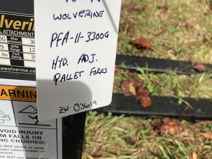 wolverine-pfa-11-3300g-skid-steer-hydraulic-pallet-forks-image-5