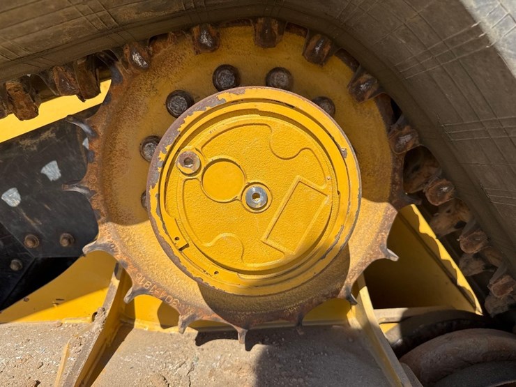2020-caterpillar-299d3-xe-image-11