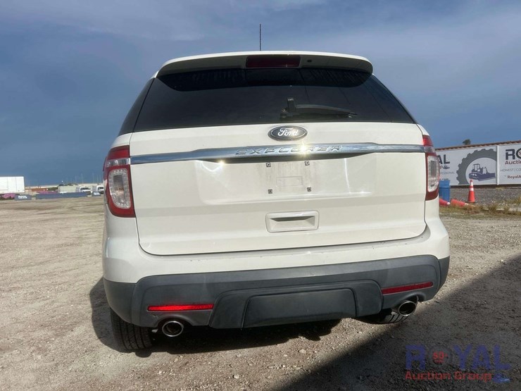 2011-ford-explorer-image-23