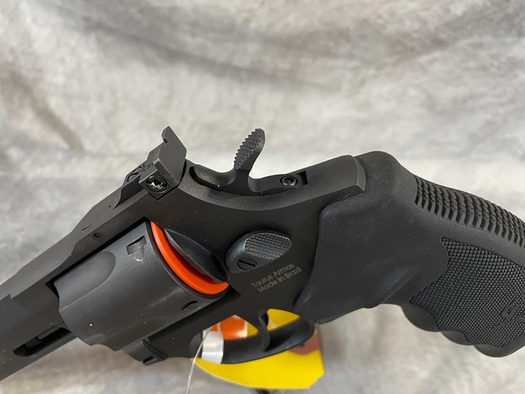 #4784-•-taurus-44-tracker-44-rem-mag-revolver,-sn:-ael817409-image-19