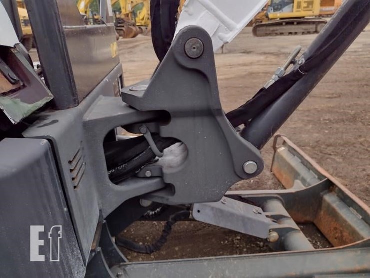 bobcat-e32i-image-26
