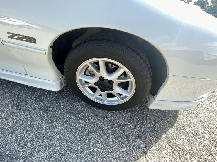 #6877-•-2000-chevy-camaro-z28-(has-wi-title)-(neenah,-wi)-image-39