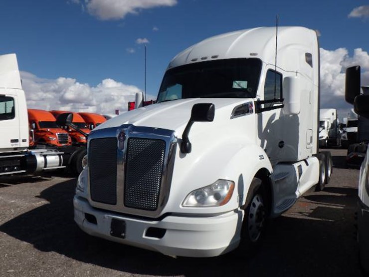 2018-kenworth-t680-image-1