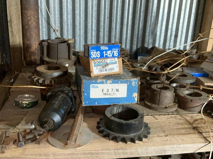 #153-•-sprockets,-cylinders,-and-assorted-parts-image-37