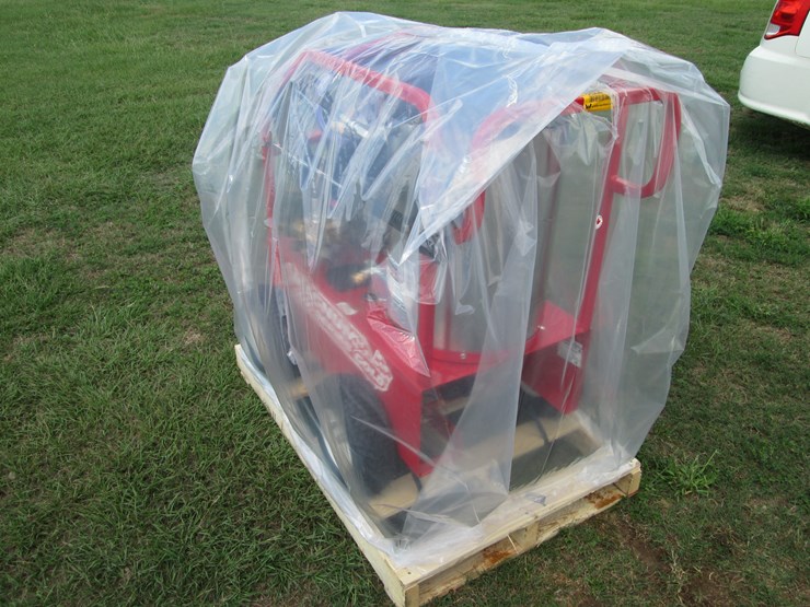 #29449-•-unused-2025-magnum-4000-series-hot-water-pressure-washer-253813-image-2