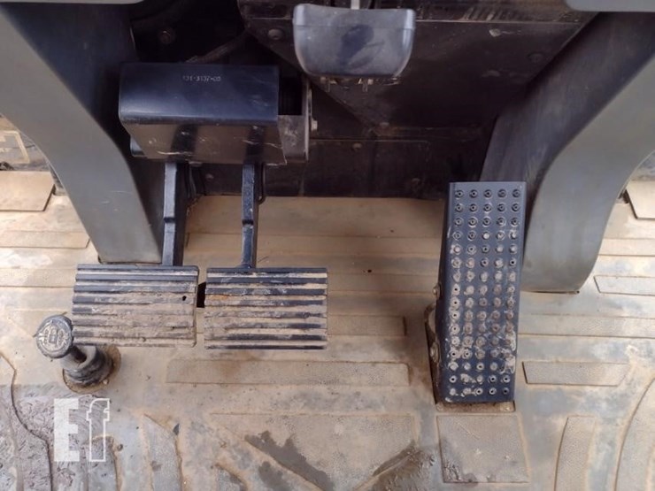 2000-caterpillar-416c-image-7