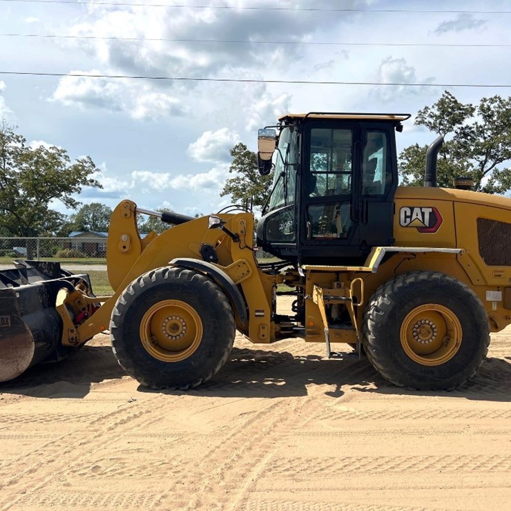 2021 CATERPILLAR 926M