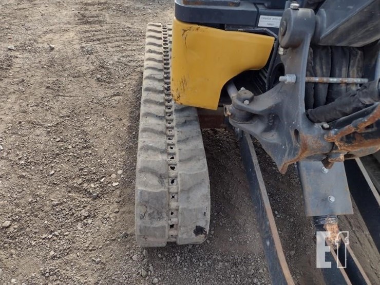 2022-deere-17g-image-41