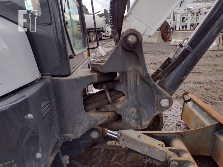 2023-bobcat-e60-image-24