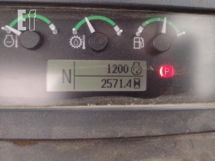 2020-deere-410l-image-6