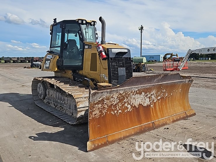 2014-caterpillar-d6k2-lgp-image-4