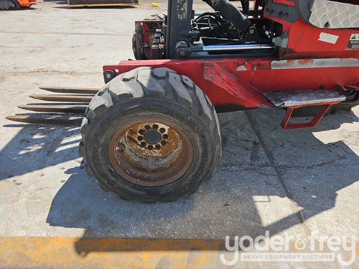 2004-moffett-m5500-image-18