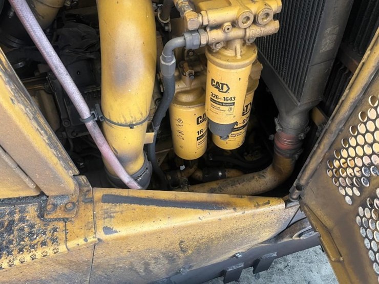 2017-caterpillar-d11t-image-49