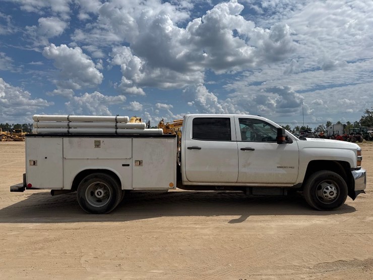2016-chevrolet-3500hd-image-5