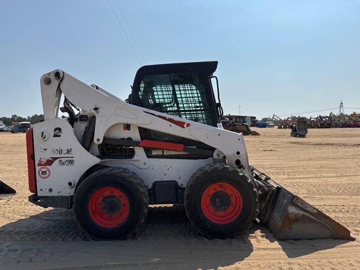 2019-bobcat-s770-image-5