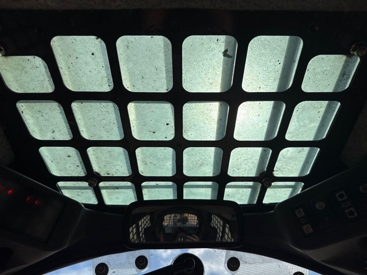 deere-333g-image-28