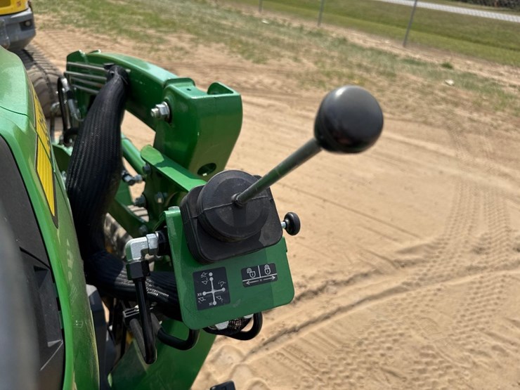 john-deere-3032e-image-20