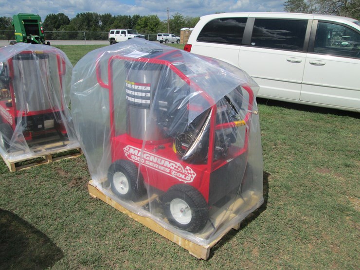 #29448-•-unused-2025-magnum-4000-series-hot-water-pressure-washer-253848-image-2
