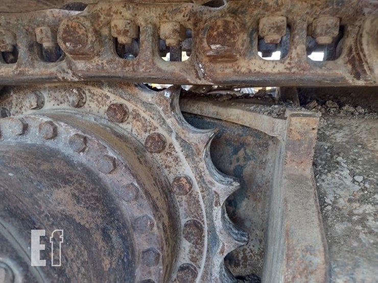 2013-deere-210g-lc-image-23