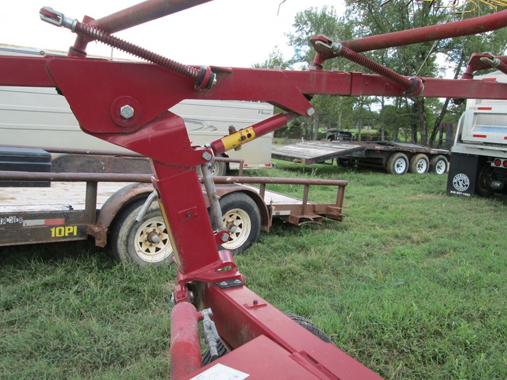 2015-new-holland-1022-image-10