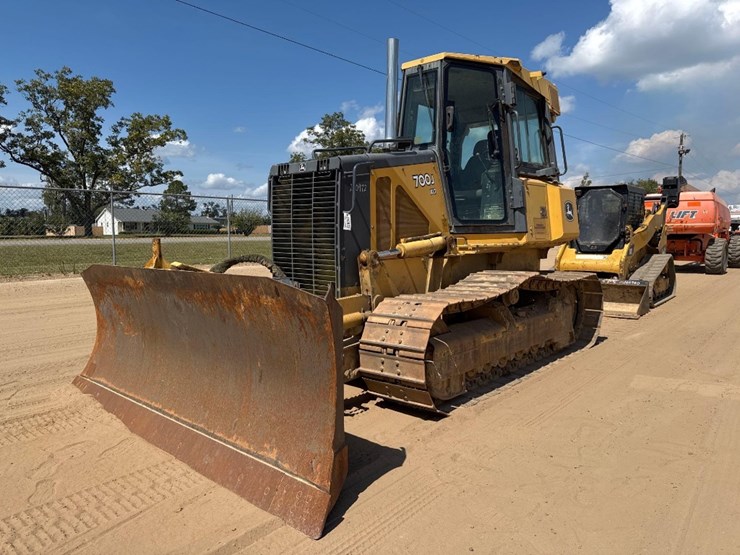 2007-deere-700j-xlt-image-2