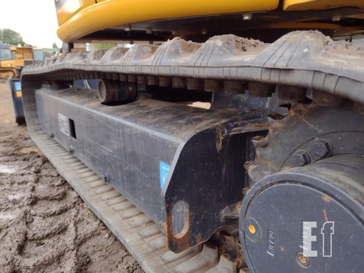 2023-deere-35g-image-38