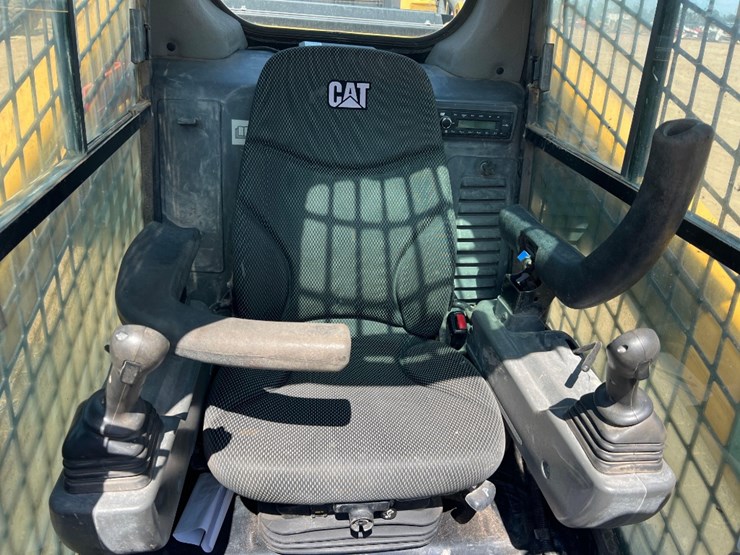 2019-caterpillar-289d3-image-26