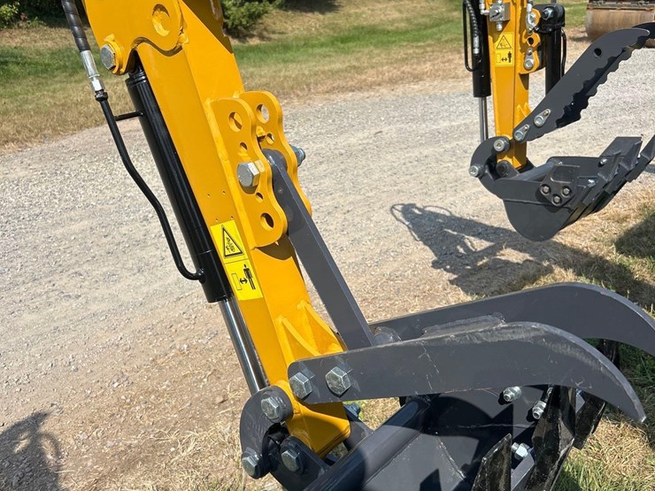 unused-cfg-industrial-mx12rx-mini-excavator-image-6