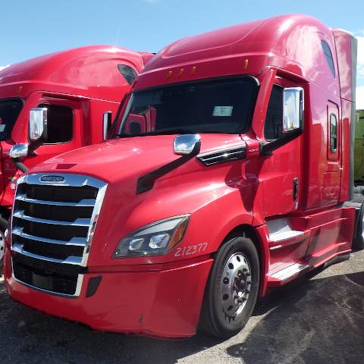 2021 FREIGHTLINER CASCADIA 126