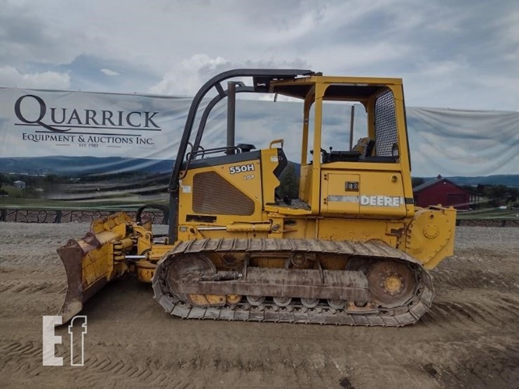 2000-deere-550h-lgp-image-1