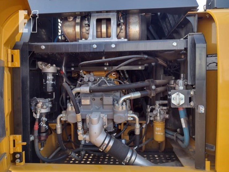 john-deere-210-image-44