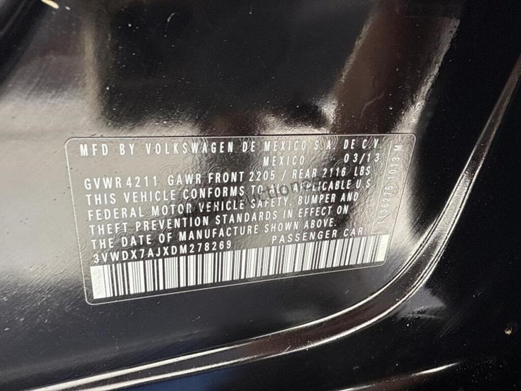 2013-volkswagen-jetta-sdn-image-14