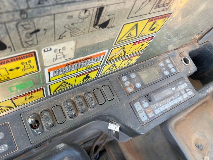 2014-caterpillar-336el-image-34