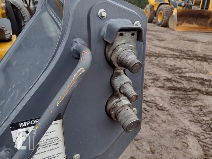2022-deere-333g-image-15