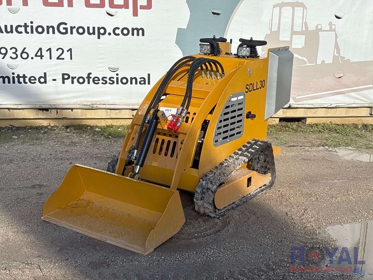 2025-sdll30-mini-stand-on-track-loader-skid-steer-image-1