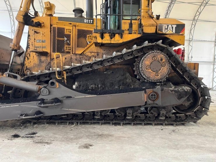 2017-caterpillar-d11t-image-68