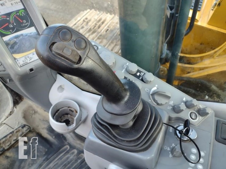 john-deere-210-image-9