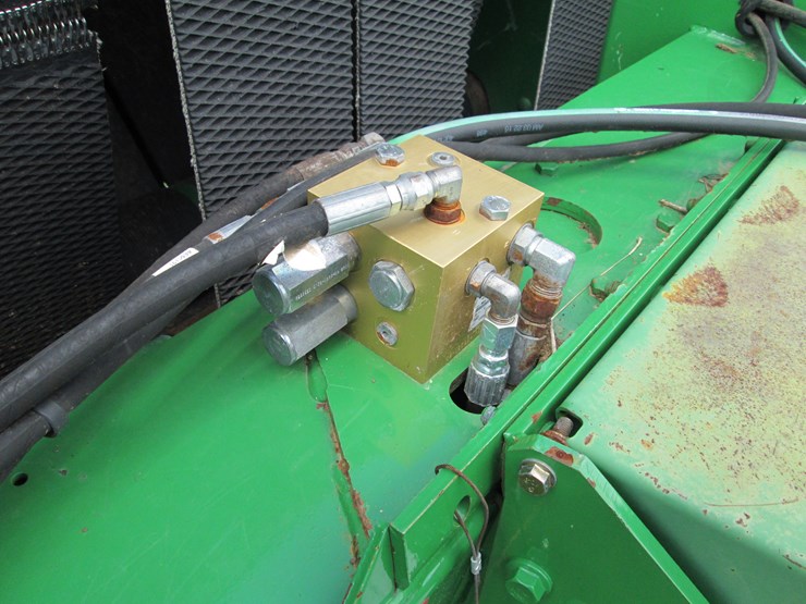 john-deere-458-image-25