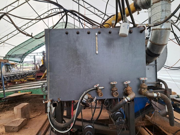 #125-•-hydraulic-tank-and-pumps-image-1
