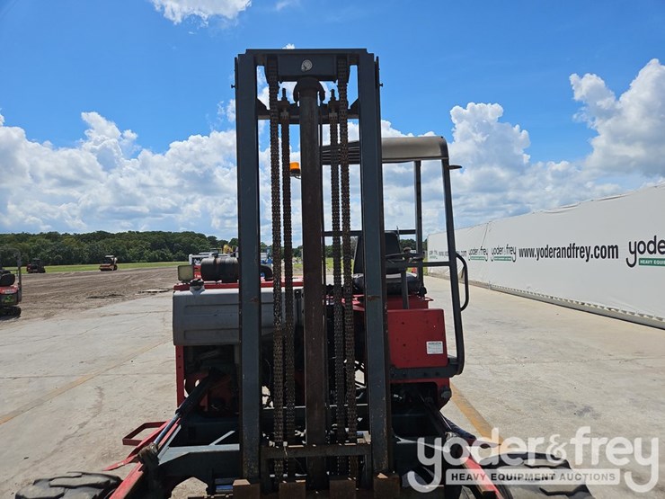 2004-moffett-m5500-image-15
