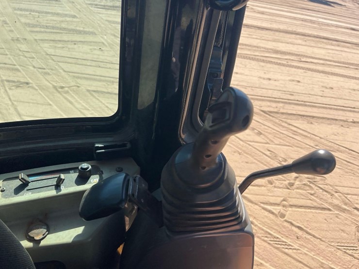 2014-caterpillar-303.5e-cr-image-30