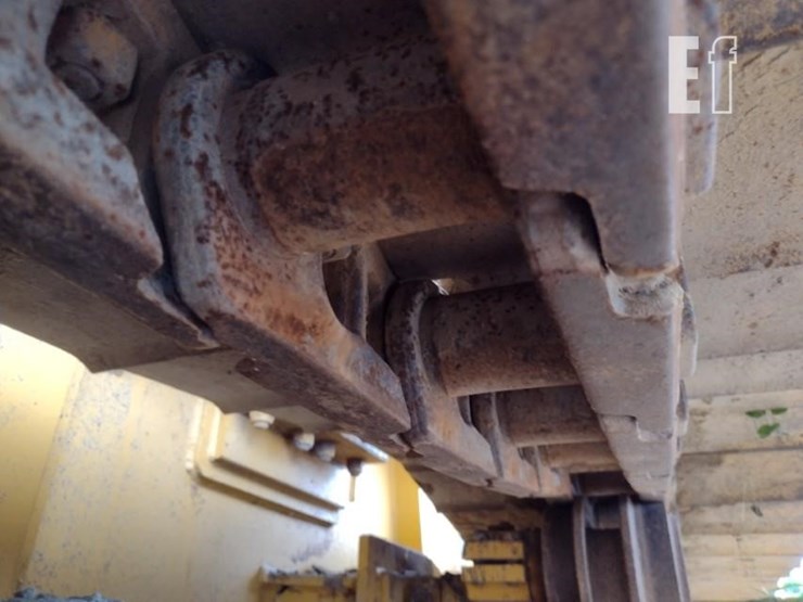 2007-deere-700j-lgp-image-37