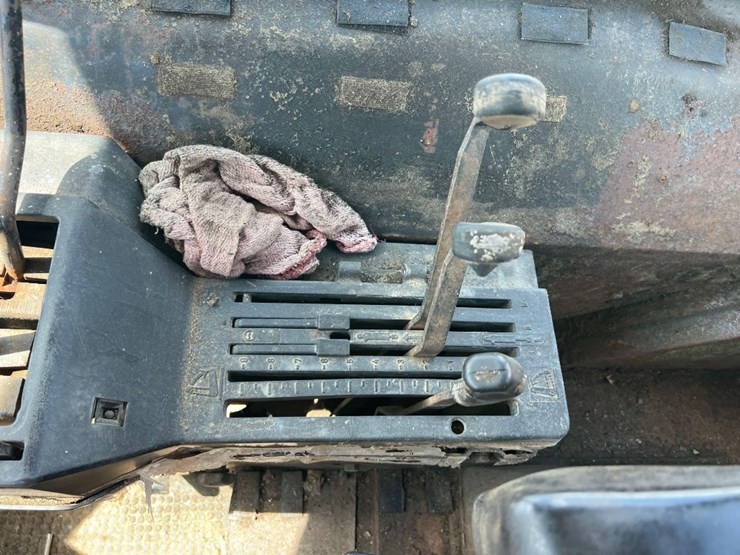 john-deere-2750-image-24