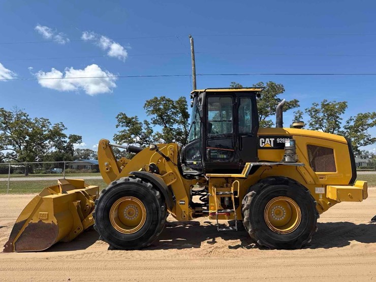 2019-caterpillar-926m-image-1